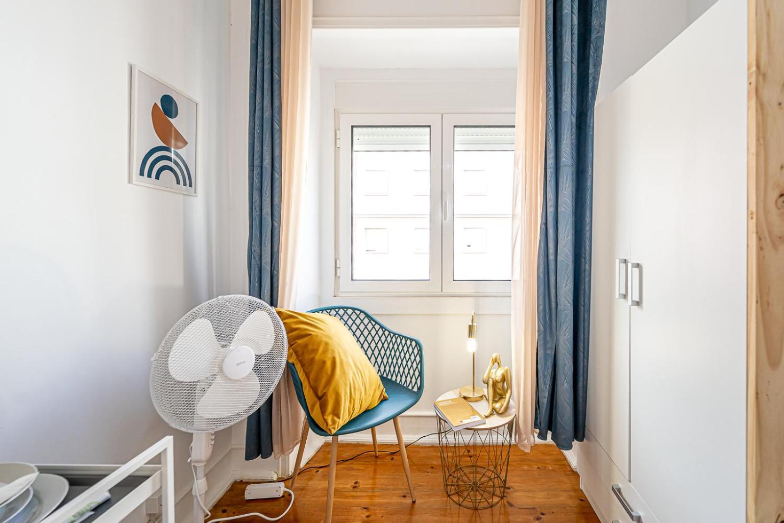 April Square By Lisbon With Sintra Amadora Exterior foto